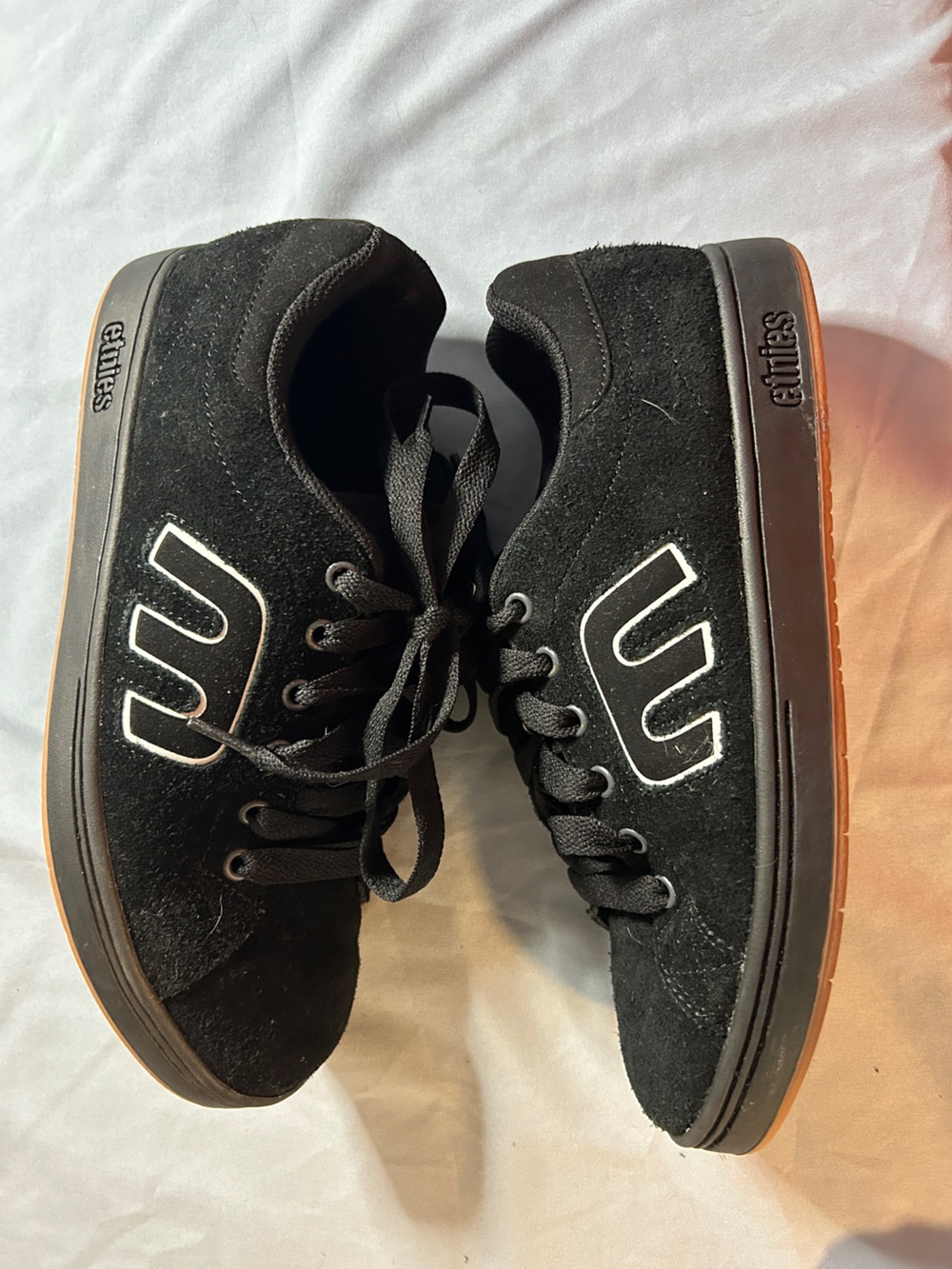Etnies Black Suede Sneakers with Gum Outsole Size 9.5 Skateboard